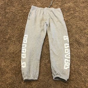Victoria’s Secret PINK sweatpants. L